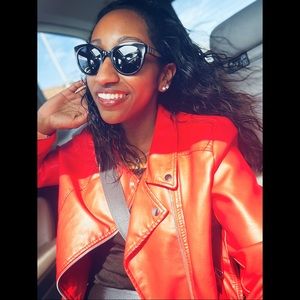 Meet your Posher, April